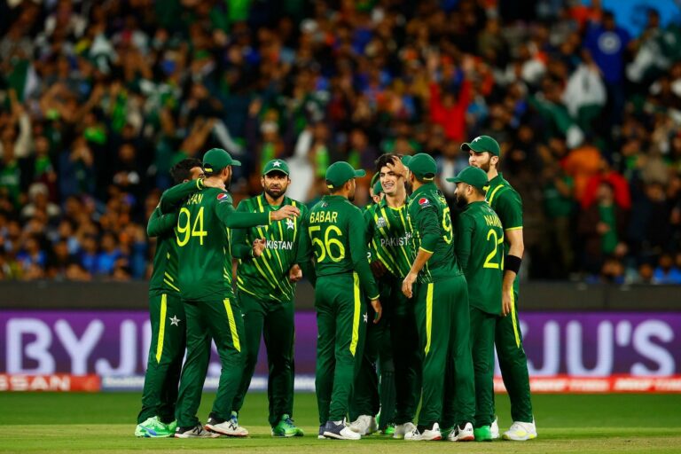 Pakistan elect to bowl first in second T20I against Ireland