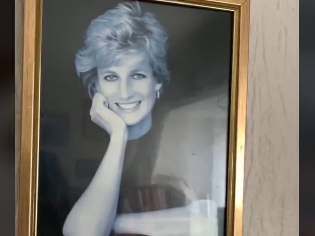 Princess Diana’s old photo found in an unlikely place