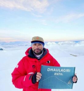 sirbaz khan pakistan s famous mountaineer after successfully scaling mount dhaulagiri 8167 metres in nepal photo twitter alpine pakistan