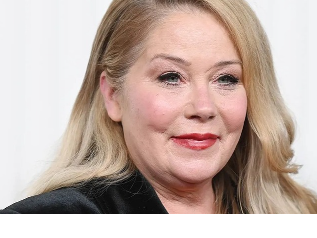 Christina Applegate discusses battle with depression following MS diagnosis