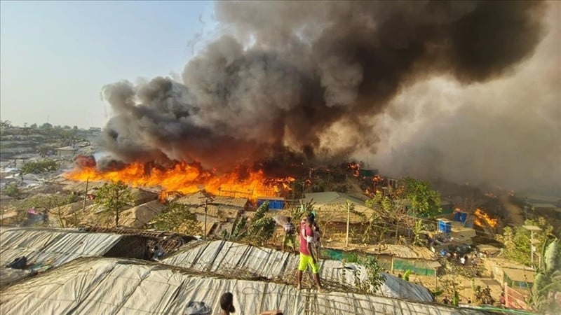 the fire originated in the rohingya camp no 13 of ukhiya of cox s bazar photo andolu agency