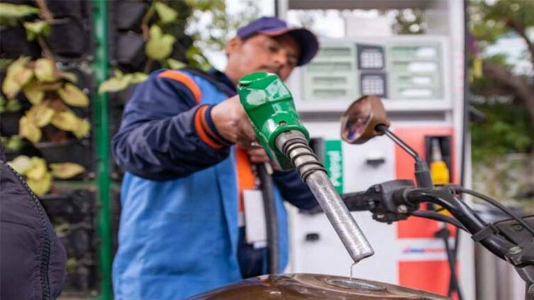 Govt reduces petrol, diesel prices to ease inflation pressure