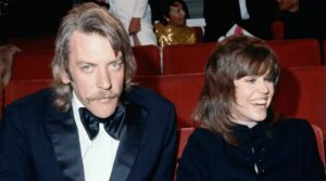 Jane Fonda mourns Donald Sutherland, 'Klute' costar's death