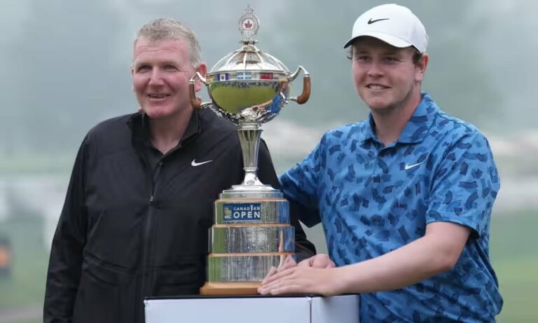 MacIntyre, with dad as caddie, gets tearful Canadian Open win