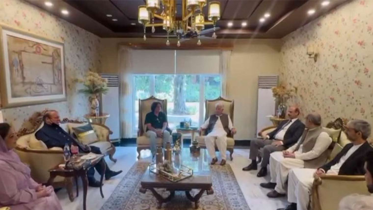 Nawaz Sharif,  Kamran Lashari discuss restoration of Lahore’s historical buildings