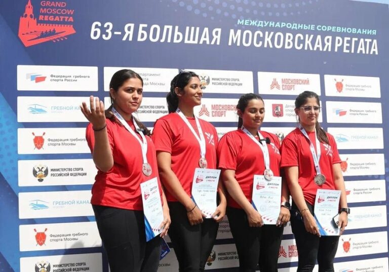 Pak girls win silver medal at Moscow regatta