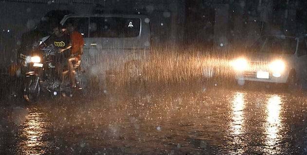 Rains, gusty winds lash Lahore as more showers expected