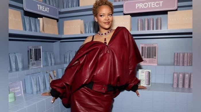 Rihanna finally denies pregnancy speculations