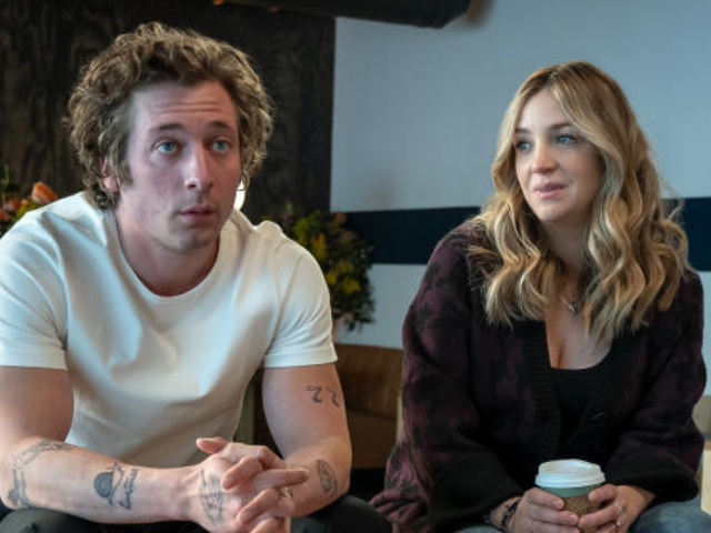 The Bear cast embraces Jeremy Allen White's sex symbol status with humour, says co-star Abby Elliott