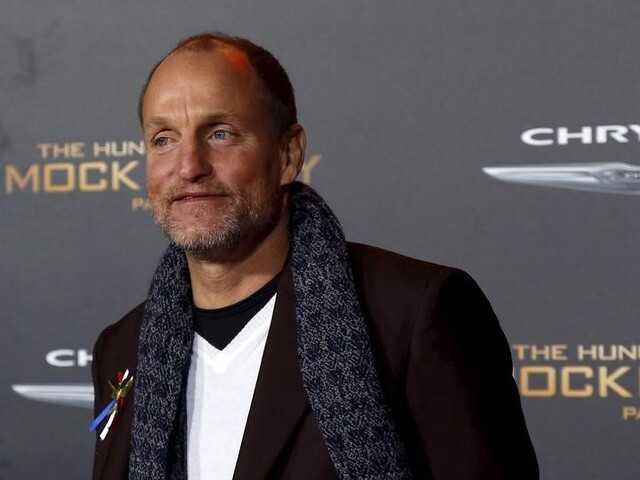 Woody Harrelson explains why he no longer uses a cell phone